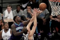 كليبرز يسقط سبيرز وكليفلاند يسترد اعتباره من شيكاغو