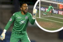 حارس انكليزي ينقذ مرماه من هدف محقق باستخدام رأسه !