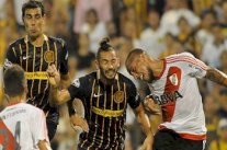 تعادل مثير بين ريفر بلايت وروزاريو سنترال في الدوري الأرجنتيني