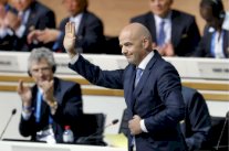 أوروبا تشيد بإنفانتينو