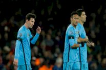 ميسي لسواريز بعد نهاية لقاء أرسنال: لعبت اليوم كبديل!