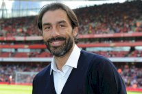 بيريس آخر المعتزلين من فرنسا 1998