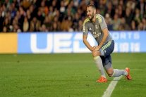 الإصابة تبعد بنزيمة عن ريال مدريد