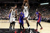 سان أنتونيو إلى البلاي أوف للمرة الـ19 على التوالي