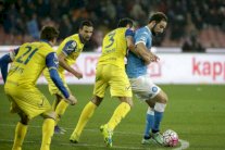 نابولي يتصدر مؤقتاً وسمبدوريا يعمق جراح هيلاس فيرونا