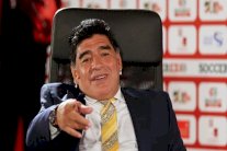 مارادونا : لدي 30 فكرة للفوز على برشلونة