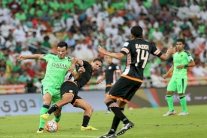 الأهلي ينتزع صدارة الدوري السعودي والهلال يواصل نزيف النقاط 