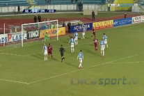 حارس إيطالي يتصدى ل3 كرات خطيرة في لقطة واحدة 