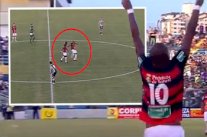 لاعب برازيلي يسجل هدفاً خرافياً من ركلة البداية !