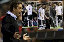 جدل في دكة احتياط فالنسيا بسبب تردد نيفيل وغضب نيغريدو