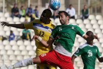 الوحدات لاستعادة الصدارة أمام بطل تركمانستان في 