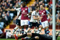 هاري كين يقود توتنهام إلى تشديد الخناق على ليستر سيتي