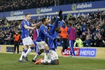 إيفرتون يقصي تشلسي بهدفي لوكاكو ويبلغ نصف نهائي كأس إنكلترا