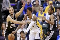 سان أنتونيو يستعيد توازنه في دوري السلة الأميركي للمحترفين