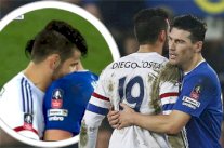 غاريث باري يبرئ دييغو كوستا من تهمة