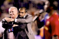 غوارديولا كان ينام بجانب كؤوس دوري أبطال أوروبا