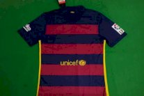 برشلونة يقرر بيع قمصان فريقه 