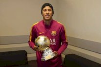 نيمار يتسلم جائزة