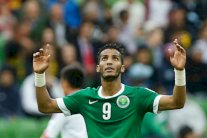 معاقبة هزازي وباخشوين والدوسري باستبعادهم عن 