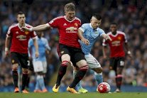 ساوثمبتون يهز عرش ليفربول ويونايتد يحسم دربي مانشستر