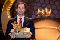 الحارس تشيك ينال جائزة أفضل لاعب في بلده للمرة الثامنة