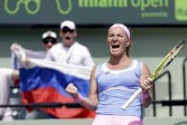 كوزنتسوفا وأزارنكا إلى نهائي دورة ميامي