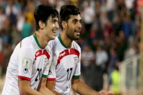 إيران تحسم تأهلها بفوزها على عُمان بثنائية نظيفة