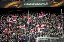 الاتحاد الدولي يعاقب عدة أندية وبينها إشبيلية