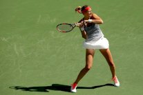 رادفانسكا وكفيتوفا إلى ثالث أدوار ميامي