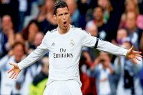 لاعب فولفسبورغ يُصلي لإيقاف خطورة كريستيانو في 