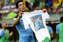 سواريز يفي بوعده ويهدي هدفه في البرازيل لـ