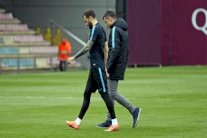 أليكس فيدال يغيب عن برشلونة لإصابته بتقلص عضلي