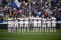 ميلان يودع الأسطورة مالديني بخطابٍ مؤثر وحداد في إيطاليا بعد رحيله