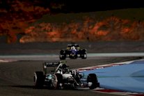  روزبرغ يضرب مجدداً ومشاكل فيراري تتواصل