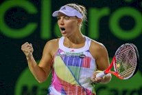 دورة تشارلستون: كيربر تواصل تقدمها وخروج فينوس وليامس