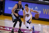 ووريرز يحطم رقم شيكاغو بولز القياسي بعدد الانتصارات