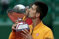 الصدارة على حالها في تصنيف المحترفين