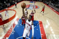 بيستونز إلى البلاي أوف لأول مرة منذ 2009 ودالاس يقترب