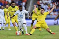 الهلال شريكا مؤقتاً للأهلي في صدارة الدوري السعودي