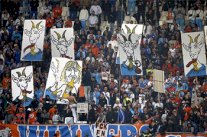 جماهير مرسيليا تهاجم لاعبيها وتشبهم بـ