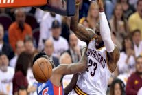 كليفلاند يمطر سلة ديترويت بالثلاثيات ويتقدم 2-صفر