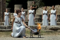 إيقاد شعلة أولمبياد ريو دي جانيرو في المهد