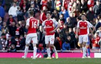 ليستر يتجنب الخسارة وآرسنال يفشل في استعادة المركز الثالث 