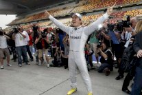 جائزة روسيا الكبرى: روزبرغ أول المنطلقين وانتكاسة جديدة لهاميلتون