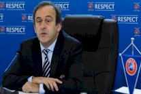 بلاتيني يبدأ معركته الأخيرة أمام 