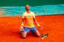 دورة برشلونة: نادال يتوج بلقبه الـ49 على الملاعب الترابية