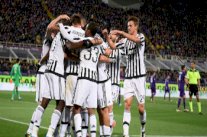 يوفنتوس وليستر يقتربان من لقبي الكالتشيو والبريميرليغ