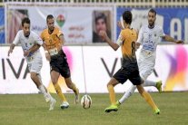 بطل الدوري الكويتي يسدل الستار على الموسم بخسارة