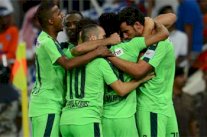 الأهلي السعودي ينهي قطيعة مع اللقب دامت 32 عاماً