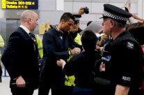 استقبال حافل لرونالدو من أنصار مانشستر يونايتد